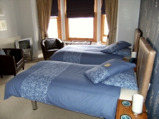 Twin room at Newark Guest House - Nottinghamshire